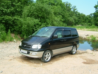 2000 Toyota Town Ace Noah