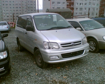 2000 Toyota Town Ace Noah