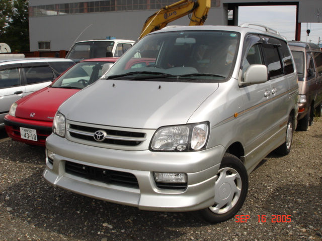 2000 Toyota Town Ace Noah