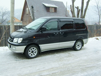 2000 Toyota Town Ace Noah
