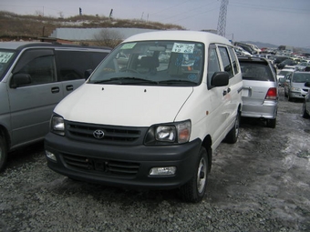 2000 Toyota Town Ace Noah