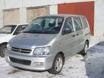 2000 Toyota Town Ace Noah