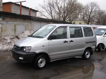 2000 Toyota Town Ace Noah