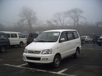 2000 Toyota Town Ace Noah