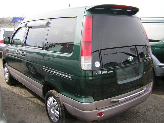 2000 Toyota Town Ace Noah