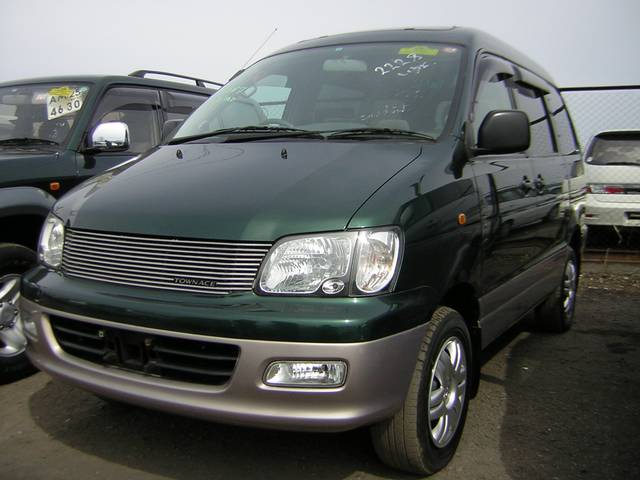 2000 Toyota Town Ace Noah