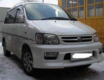 2000 Toyota Town Ace Noah