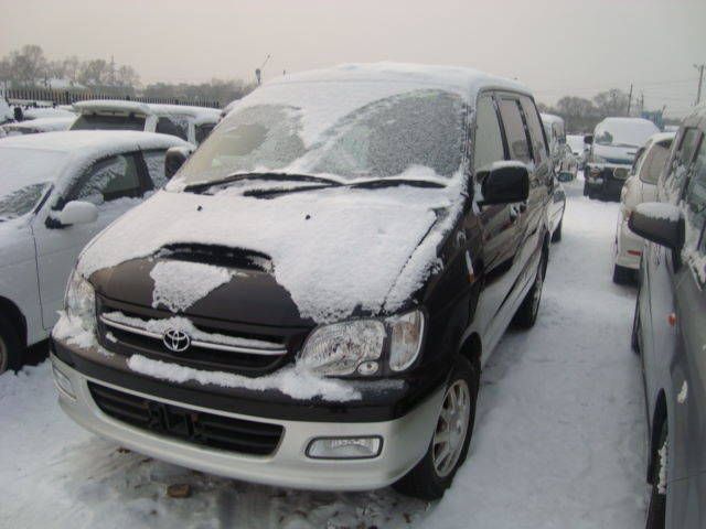 2000 Toyota Town Ace Noah