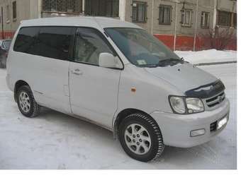 2000 Toyota Town Ace Noah