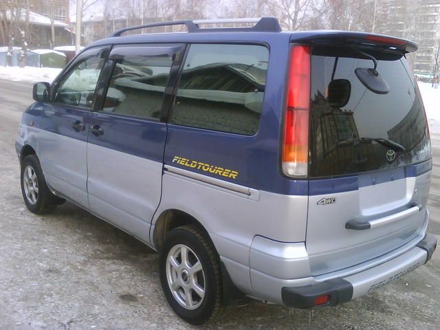 2000 Toyota Town Ace Noah