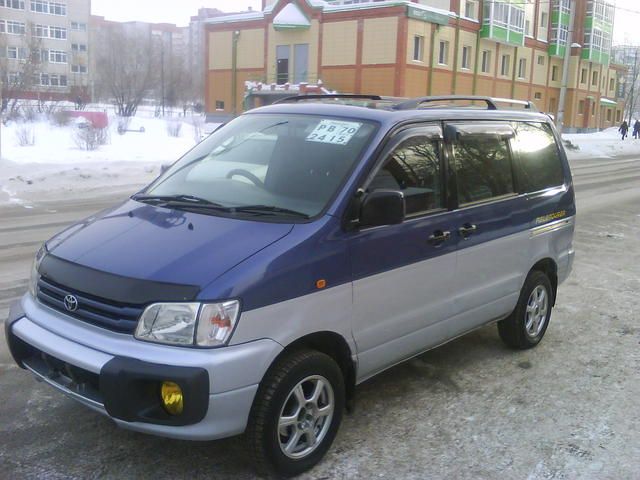 2000 Toyota Town Ace Noah