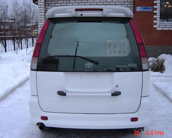 2000 Toyota Town Ace Noah