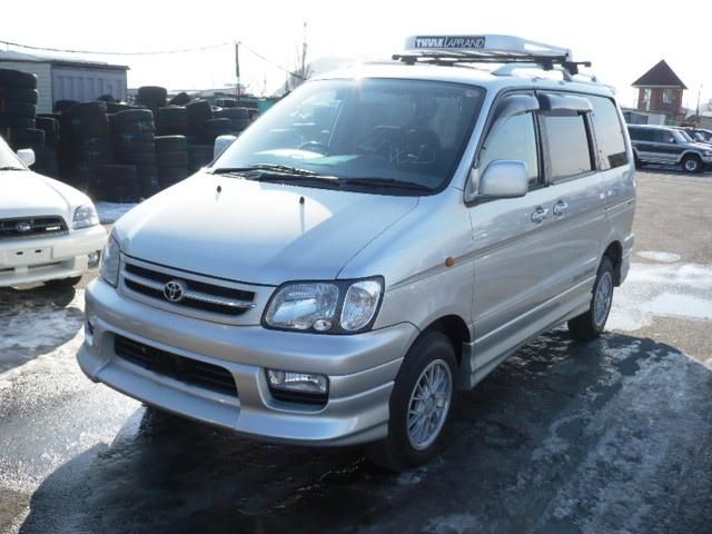 2000 Toyota Town Ace Noah