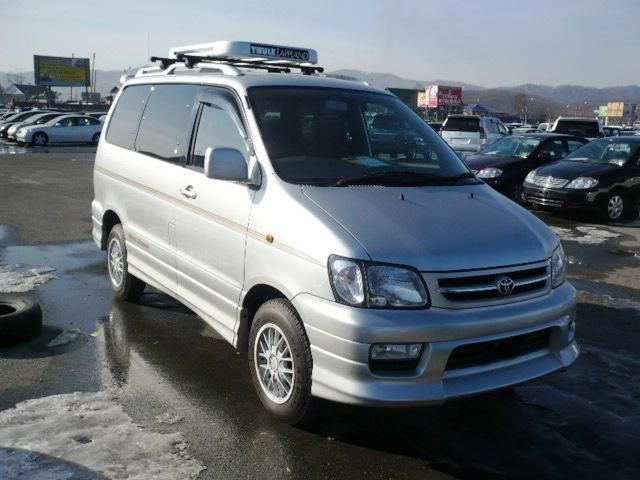 2000 Toyota Town Ace Noah