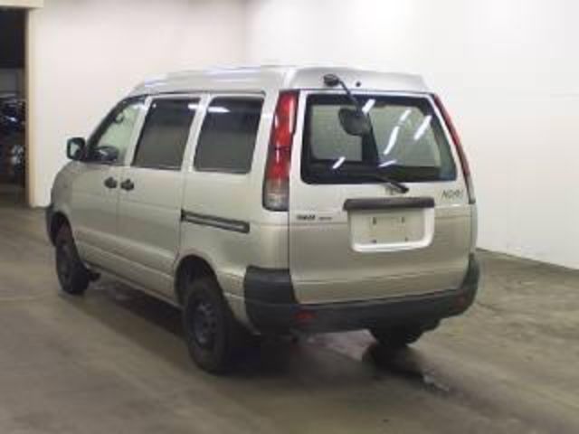 2000 Toyota Town Ace Noah