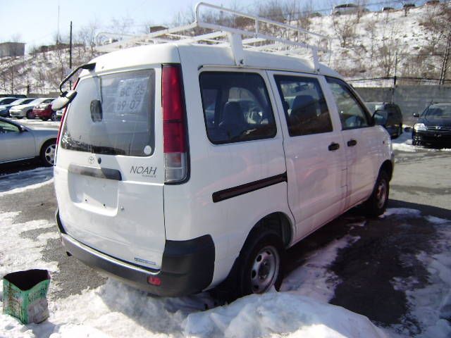 2000 Toyota Town Ace Noah