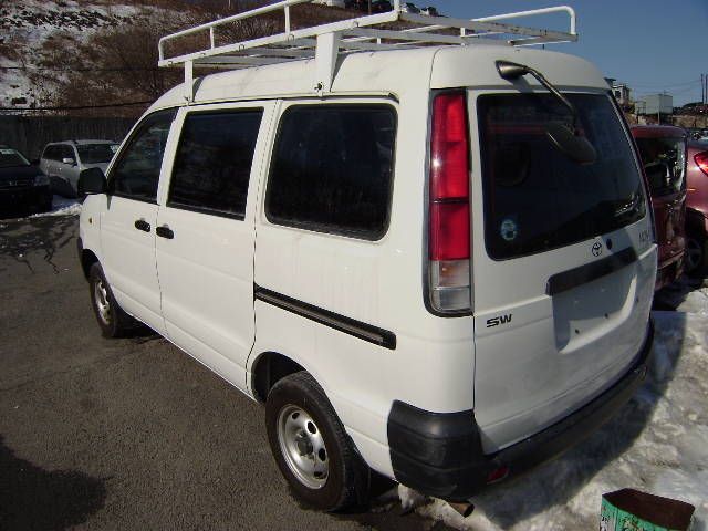 2000 Toyota Town Ace Noah