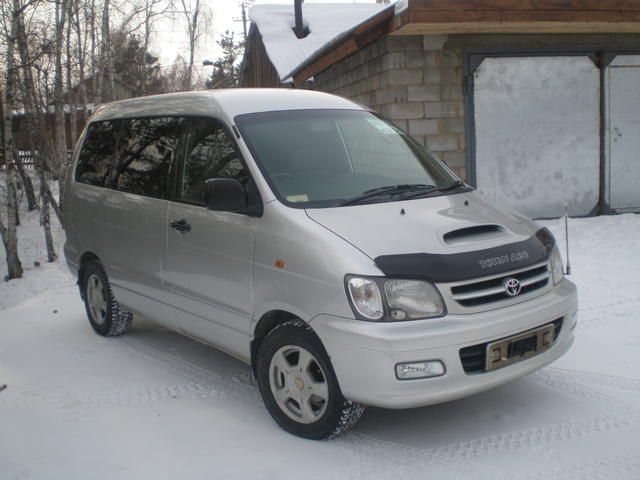 2000 Toyota Town Ace Noah