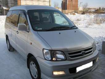 2000 Toyota Town Ace Noah