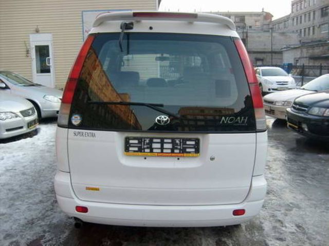 2000 Toyota Town Ace Noah