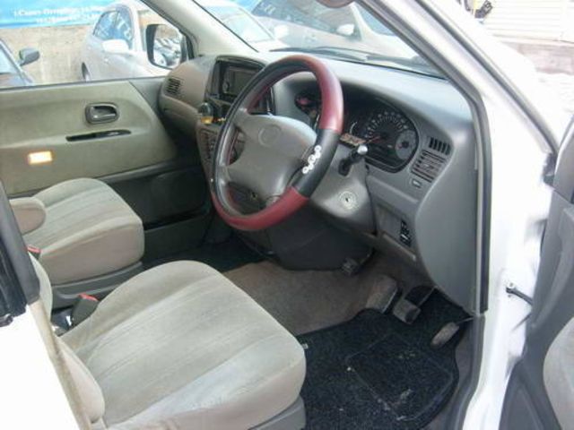 2000 Toyota Town Ace Noah
