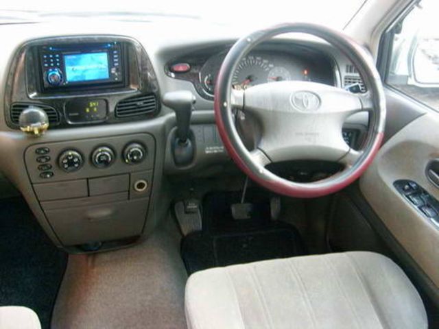 2000 Toyota Town Ace Noah