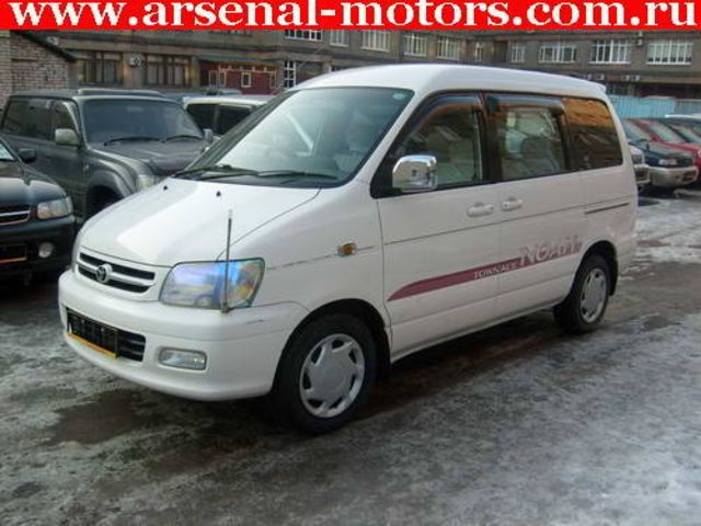 2000 Toyota Town Ace Noah