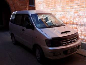 2000 Toyota Town Ace Noah