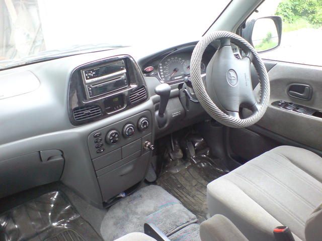 2000 Toyota Town Ace Noah