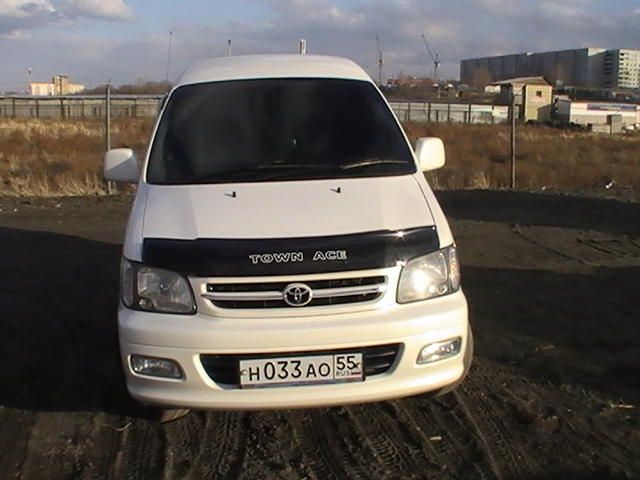 2000 Toyota Town Ace Noah