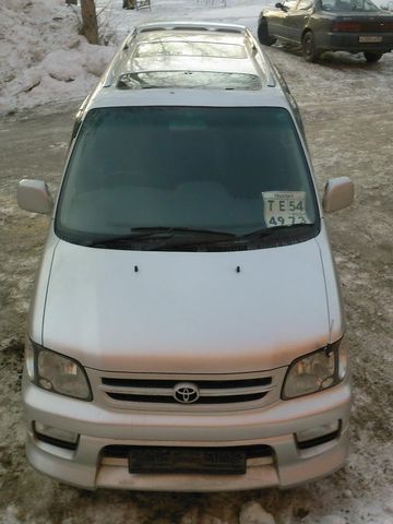 2000 Toyota Town Ace Noah