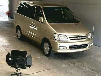 2000 Toyota Town Ace Noah