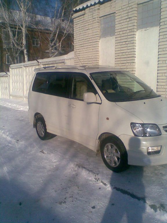 2000 Toyota Town Ace Noah