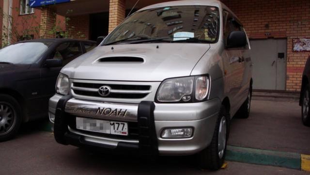 2000 Toyota Town Ace Noah