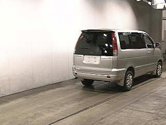 2000 Toyota Town Ace Noah Pictures