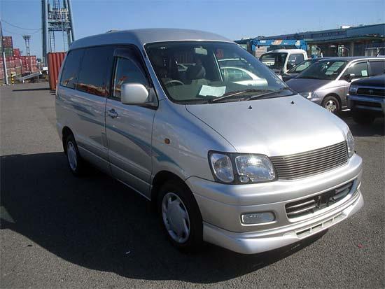 2000 Toyota Town Ace Noah Photos