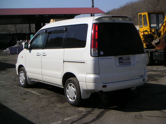 2000 Toyota Town Ace Noah Pictures