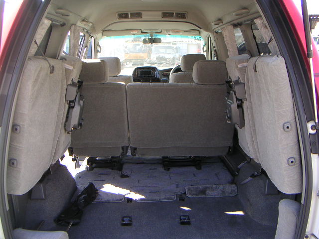 2000 Toyota Town Ace Noah Pictures