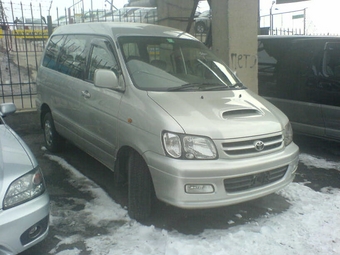 2000 Toyota Town Ace Noah