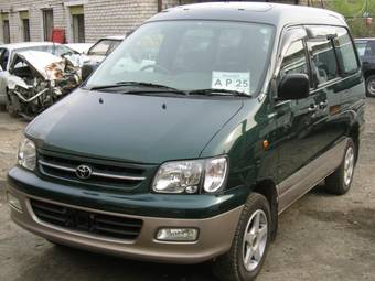 2000 Toyota Town Ace Noah Photos