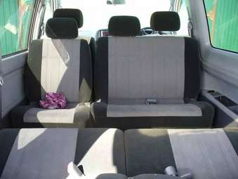 2000 Toyota Town Ace Noah Photos