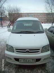 2000 Toyota Town Ace Noah Pics