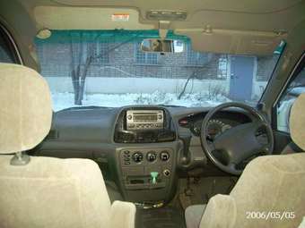 2000 Toyota Town Ace Noah Photos