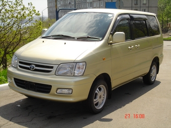 2001 Toyota Town Ace Noah