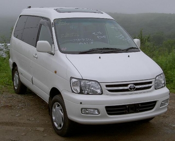 2001 Toyota Town Ace Noah