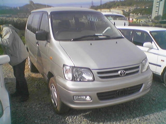 2001 Toyota Town Ace Noah