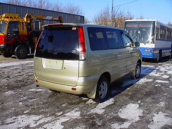 2001 Toyota Town Ace Noah