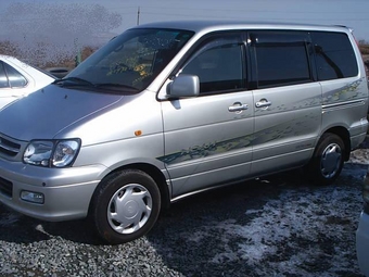 2001 Toyota Town Ace Noah