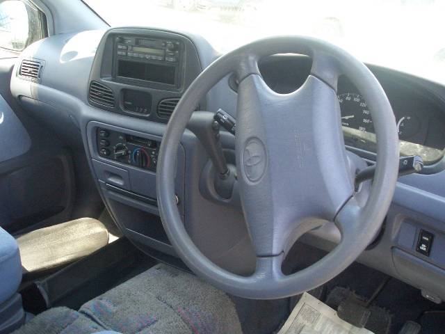 2001 Toyota Town Ace Noah