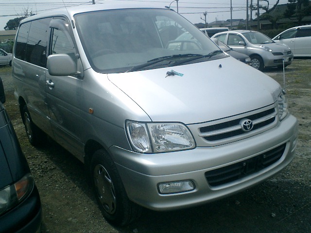 2001 Toyota Town Ace Noah